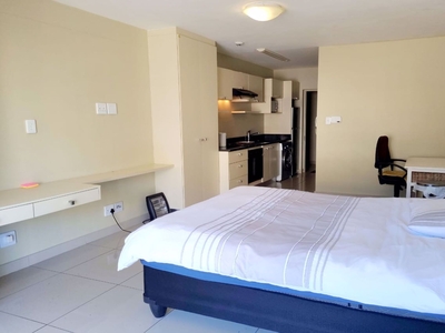 1 bedroom bachelor apartment to rent in Grahamstown Central (Makhanda Central)