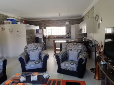 16 unit townhouse complex for sale in Lydenburg