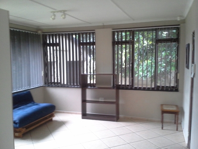 2 bedroom house to rent in Pumula