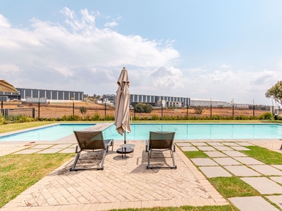 3 bedroom apartment for sale in Modderfontein