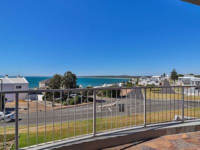 3 bedroom apartment for sale in Yzerfontein
