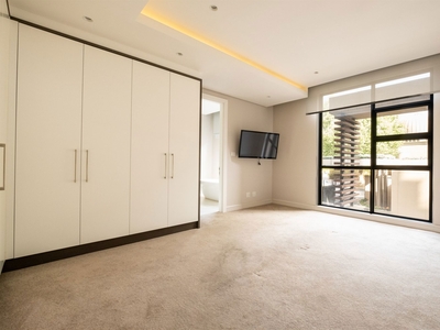 4 bedroom apartment for sale in Houghton Estate