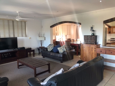 6 bedroom multi-storey house for sale in Leisure Bay