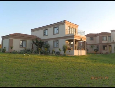 9 bed property for sale in lanseria