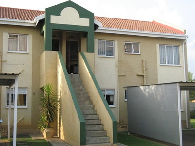 Two bedroom apartment near Hospital, Army and NWU