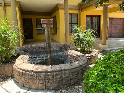 4 Bedroom House For Sale in Kyalami