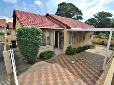 3 Bedroom Townhouse for sale in Ormonde