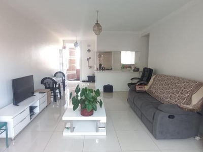 1 Bedroom Apartment / Flat for Sale in Morningside