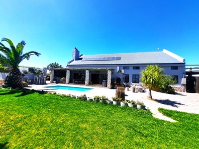 21,652m² Small Holding For Sale in Long Acres Country Estate