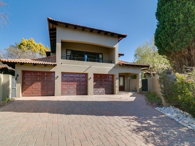 House For Sale in Fourways Gardens, Gauteng