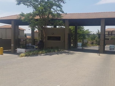 2 Bedroom duplex townhouse - sectional to rent in Kyalami Hills, Midrand