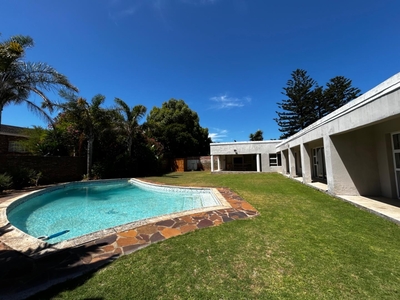 5 Bedroom House to rent in Summerstrand