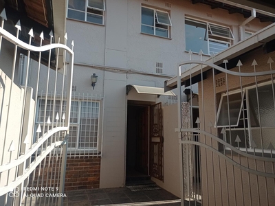 Townhouse Rental Monthly in Fairland