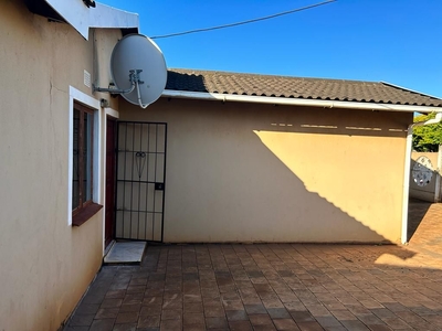 2 Bedroom Apartment For Sale in Umhlathuze
