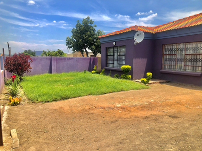 2 Bedroom House For Sale in Brits Central