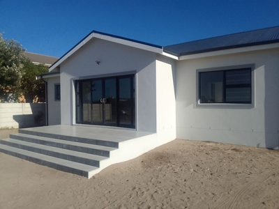 2 Bedroom House For Sale in Franskraal