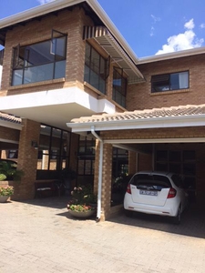2 Bedroom Retirement Unit For Sale in Garsfontein