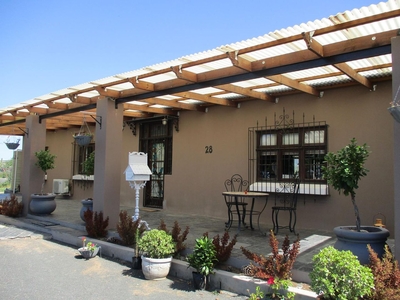 4 Bedroom Freehold For Sale in Graaff-Reinet