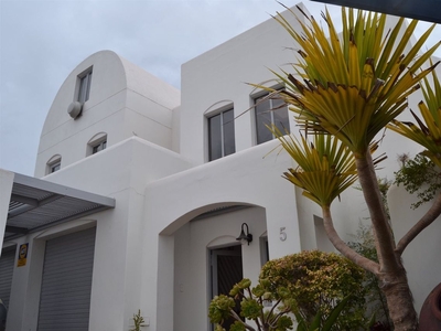 4 Bedroom House For Sale in Paradise Beach