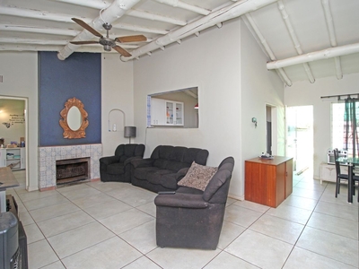 5 Bedroom House For Sale in Doringkloof