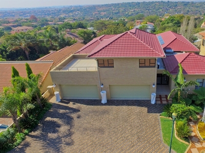 5 Bedroom House Sold in Featherbrooke Estate