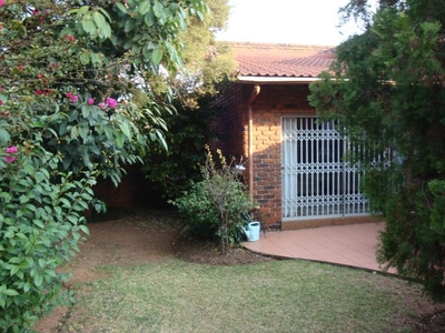 3 Bed Townhouse/Cluster For Rent Gallo Manor Sandton