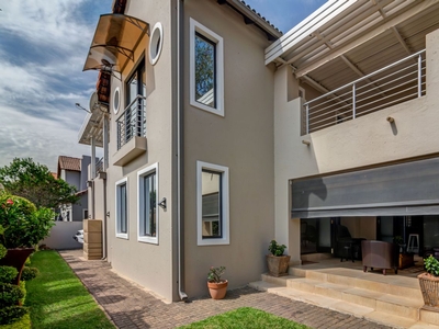3 Bedroom Freehold For Sale in Broadacres