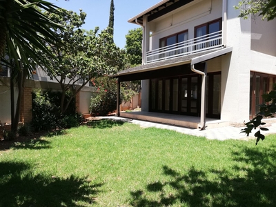 4 Bedroom Freehold For Sale in Waterkloof Ridge