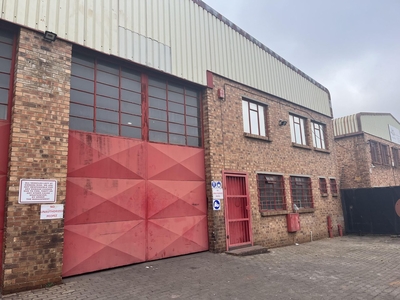 440m² Warehouse For Sale in Driehoek