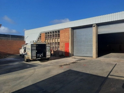 845m² Warehouse To Let in Springfield