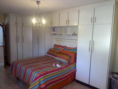 Partially furnished Flatlet - Arcon Park