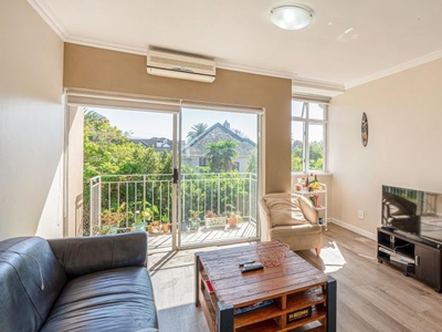 1 Bedroom flat sold in Kenilworth Upper, Cape Town