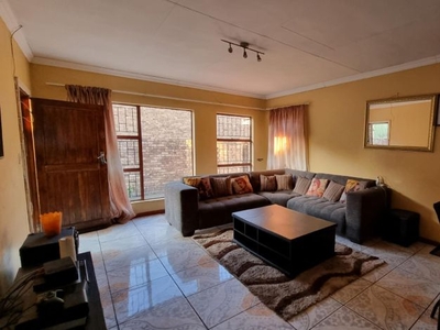 2 Bedroom townhouse - sectional sold in Middelburg Central