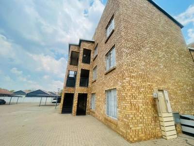 2 Bedroom Apartment To Let in Middelburg Central