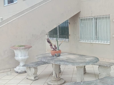 2 Bedroom Apartment To Let in Scottburgh Central