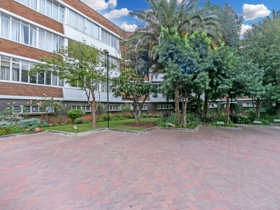 3 Bedroom Apartment To Let in Illovo