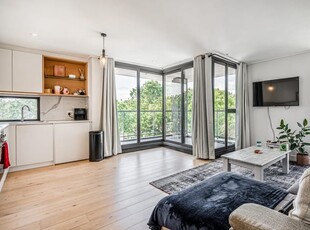 2 Bedroom apartment sold in Rondebosch, Cape Town