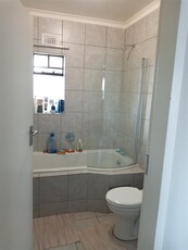 2 bedroom flat to share , single FEMALE clean