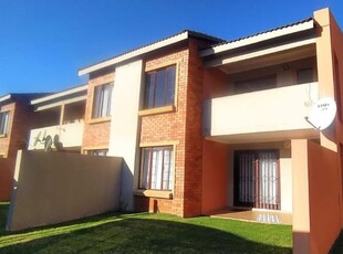 2 Bedroom townhouse - sectional for sale in Montana Tuine, Pretoria