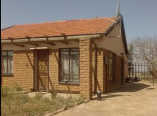A BOND HOUSE IN ZOLA 2 WITH 2 BEDROOMS IS FOR SALE