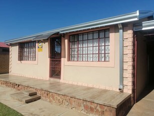 House o for sale located in Soshanguve block H