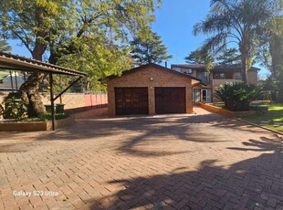 4 Bedroom house to rent in Buccleuch, Sandton