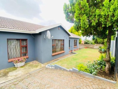 4 bedroom, Mthatha Eastern Cape N/A