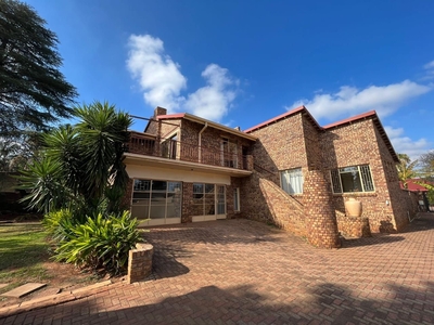 5 Bedroom House Sold in Garsfontein