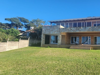 6 Bedroom Freehold For Sale in Leisure Bay
