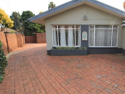 2 Bedroom cottage to rent in Murrayfield, Pretoria