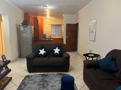 3 Bedroom Apartment Sold in Waterval East