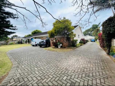 House For Sale In Beacon Bay North, East London