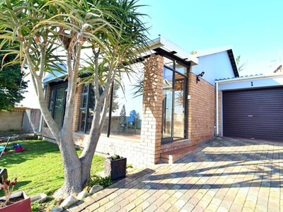 House For Sale In Heiderand, Mossel Bay