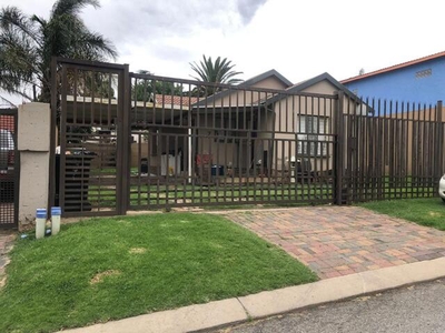 House For Sale In Lambton Gardens, Germiston